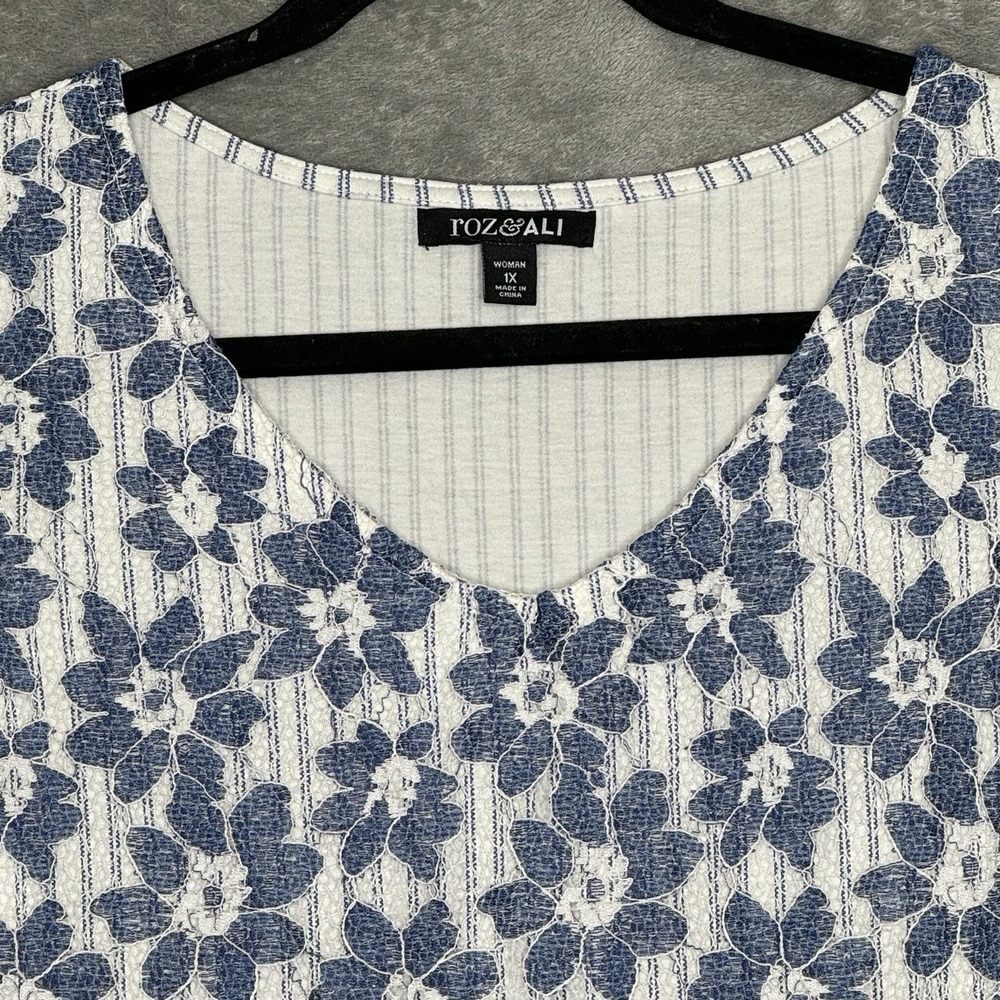 Roz & Ali 1X Shirt Top blue Floral Flower Sleeveless V Neck Stretch Lace Over - Picture 4 of 8